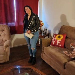 Meet your Posher, Fabiana